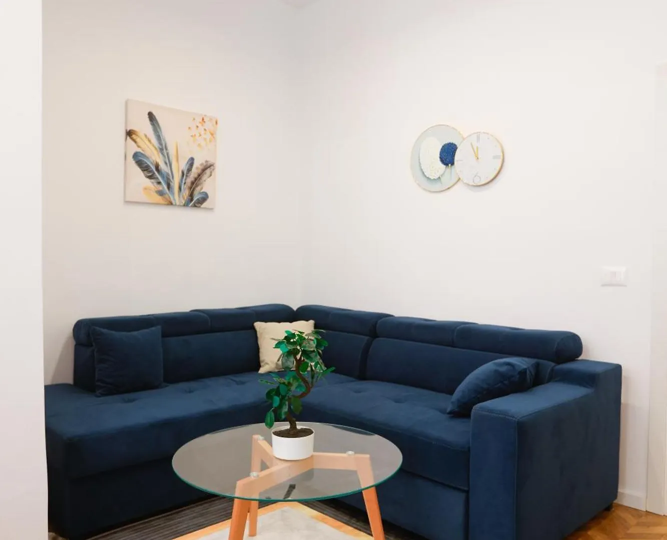 Lucjanos Studio Apartments Tirana Albania